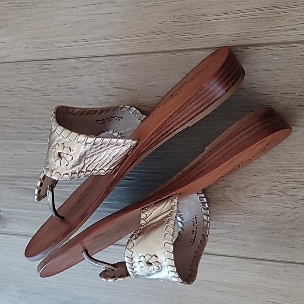 Jack Rogers Wide Feet 1 inch Wedges, Platinum, Size 9.5 - Picture 7 of 10